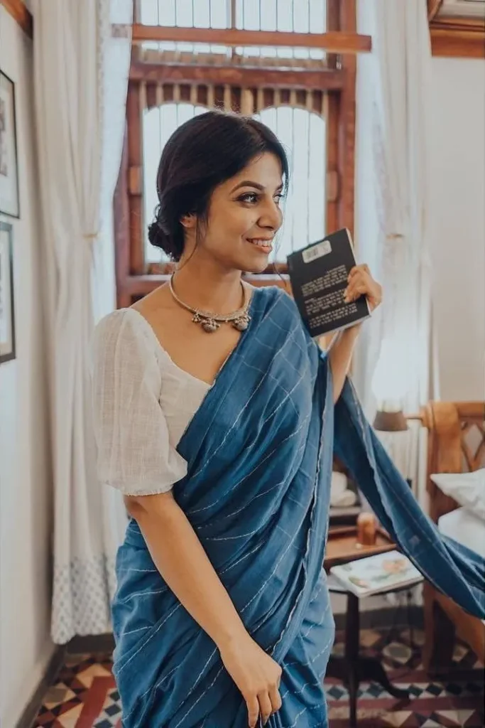  U-Neck Hakoba Blouse with Tassels